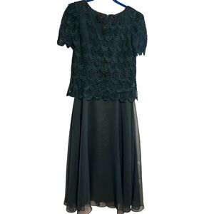 After Dark Formal Gown Scalloped‎ Lace Chiffon Dark Green Short Sleeve Maxi 10